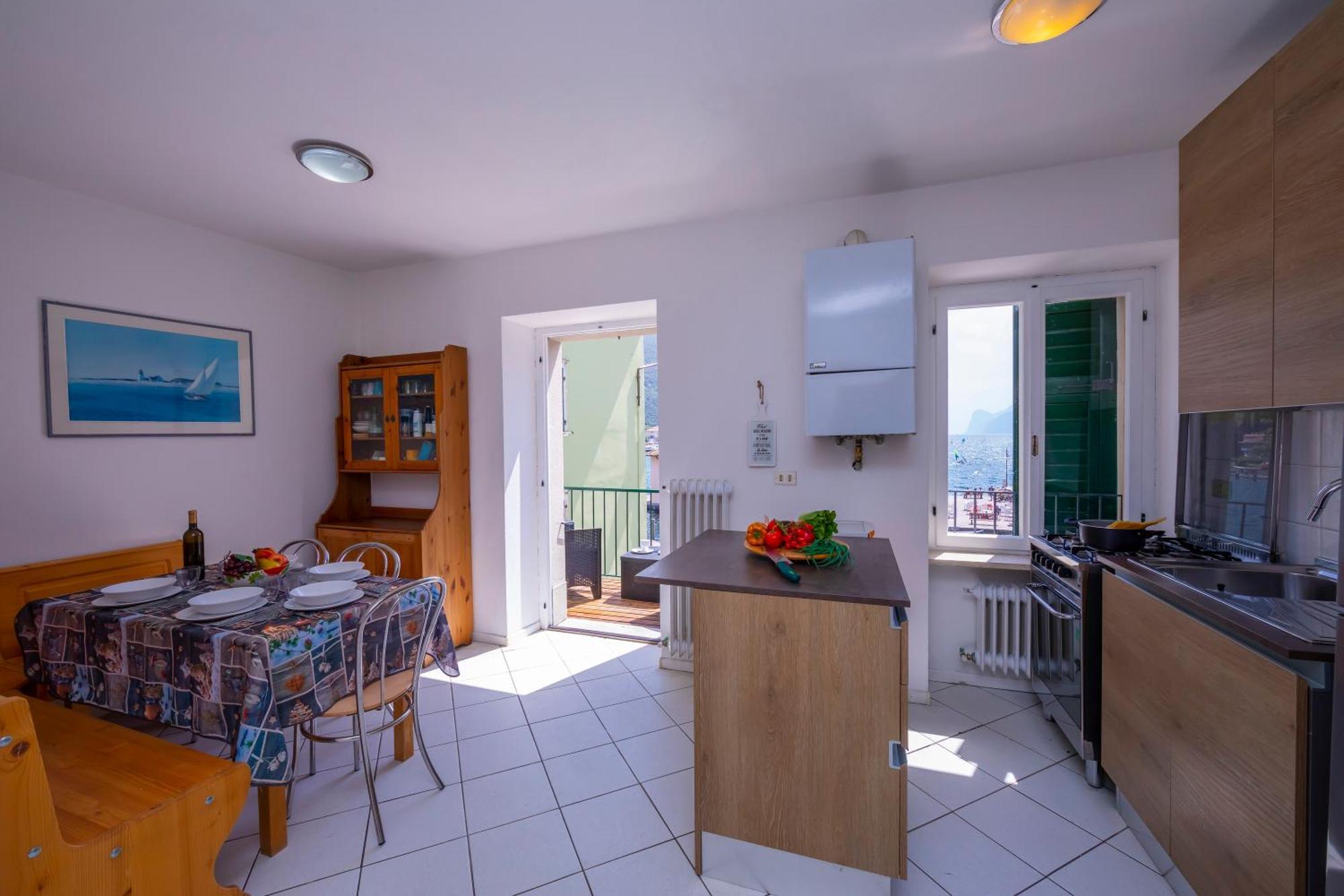 Dogana Best Lake View - Happy Rentals Torbole Sul Garda Esterno foto